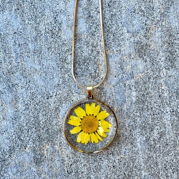 Handmade Dried Yellow Daisy Gold Pendant Necklace - Picture 2 of 2